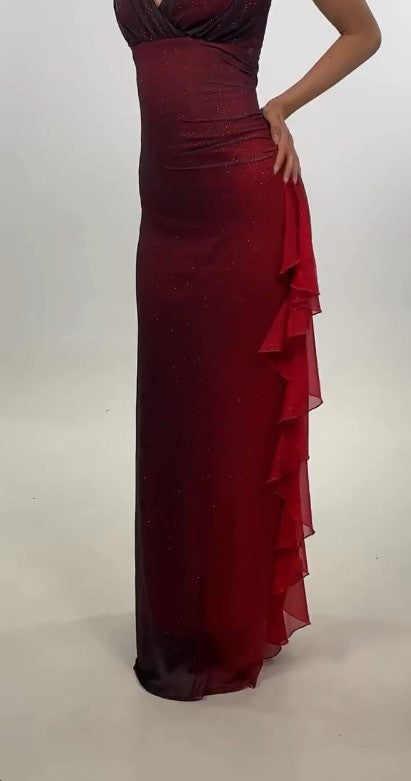 Hermoso vestido de fiesta largo de gasa roja ombré con escote en V y tirantes finos de Weitese